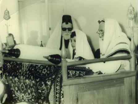 Rabbi Chaoul Aben Danan lors de la Bar Mitsva de son petit fils, dans la synagogue du Haut Tribunal Rabbinique à Rabat e...