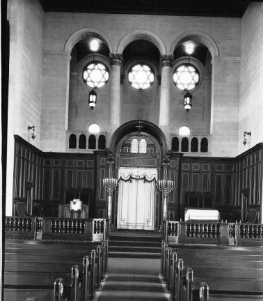 Intérieur de la synagogue Sha’ar Hashomayim