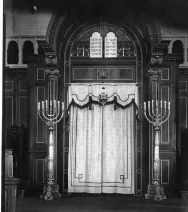 Le Arone Hakodech, de la synagogue Sha’ar Hashomayim
