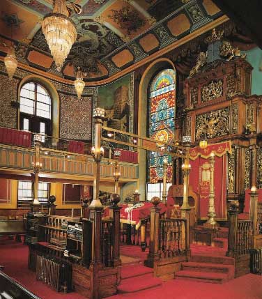 Intérieur de la Synagogue Bialystoker, à New York aux Etats Unis