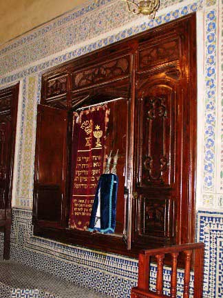 Arone Hakodèch de synagogue Aben Danan et ses Sifré Kodèch