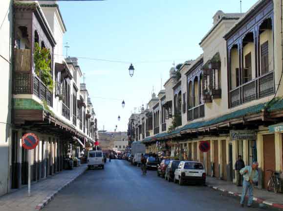 Méllah de Fès aujourd'hui situé dans la même rue que la synagogue Aben Danan. Remarquez le style andalou de la construct...