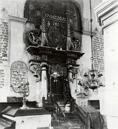 Arone Hakodech de la synagogue de Tykocin en Pologne avant la guerre
