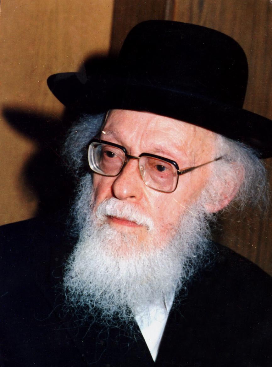 1. Le Rav Eliachiv Zal: La lumière du monde vient de s'éteindre à l'age de 102 ans, suite à une longue maladie.