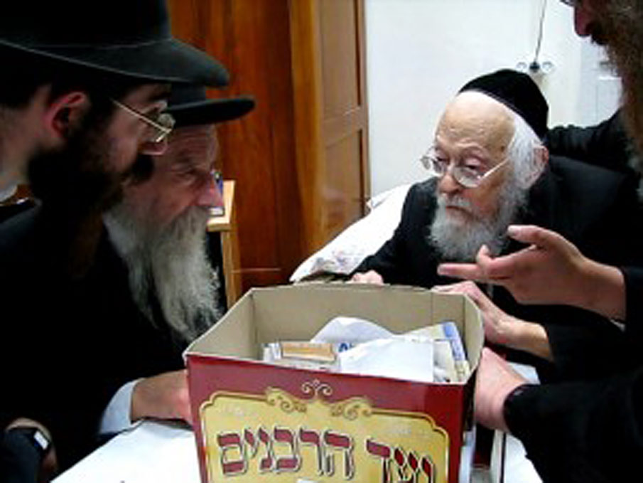 19. Le Rav Its'hak Weil, Roch Yéchiva d’Aix-les-Bains mais aussi Dayan de la ville, lors de sa visite en Israël, a renco...