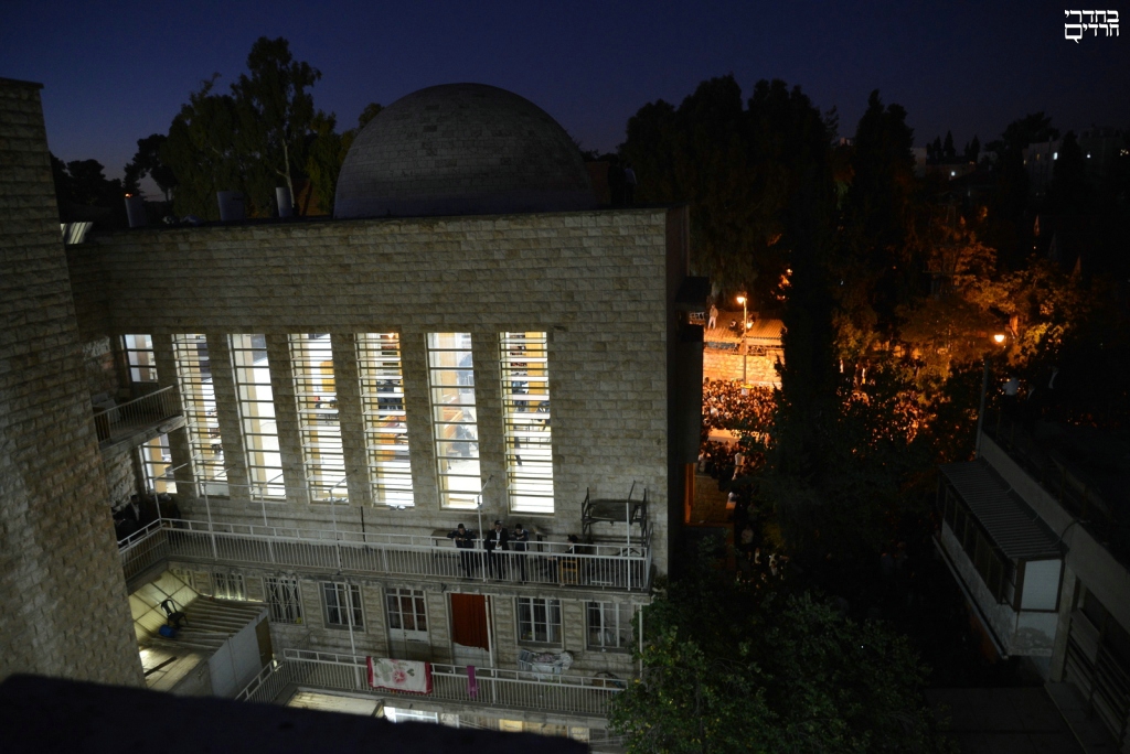 25. La Yéchiva Porat Yossef.