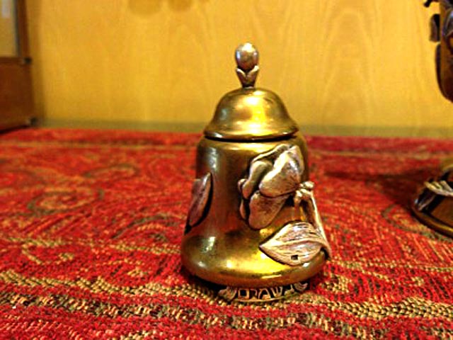 3. Une boite à épices pour la sortie du Shabbat (Havdala).