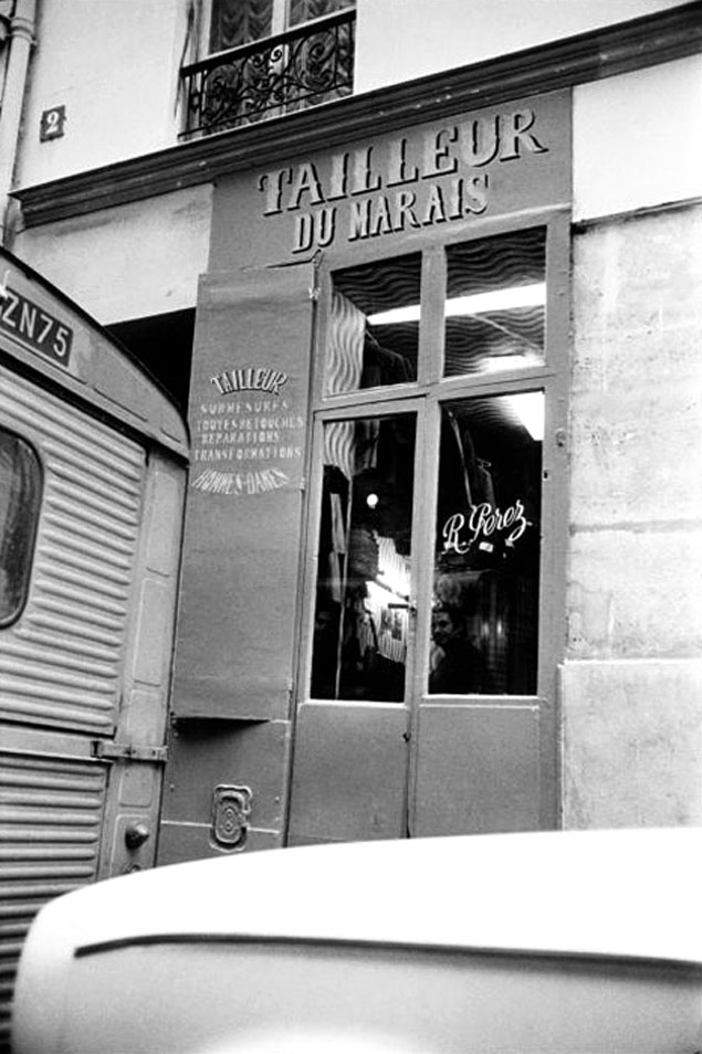 37. Tailleur du Marais , R. Perez , au 2, rue Ferdinand Duval, 1975.