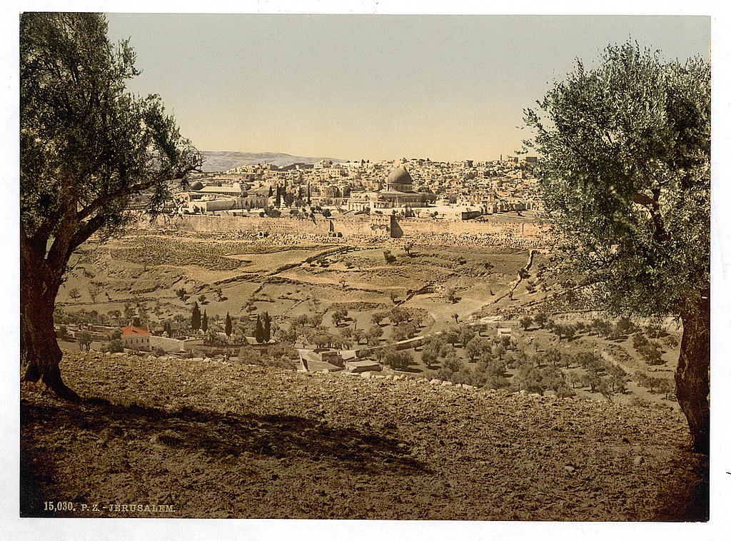 24. Le Mont des Oliviers, immense cimetière juif, le plus grand au monde. Selon la tradition juive, le Mashia'h (Messie)...