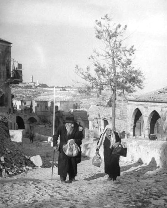 6. Couple de réfugiés juifs âgés de Jérusalem-1948.