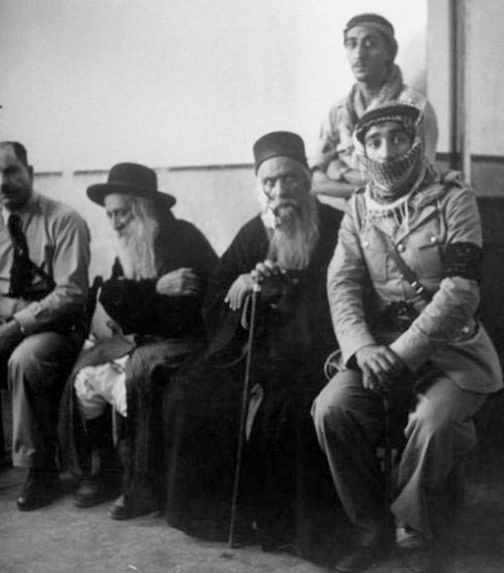 15. Dans l'attente d'une audience auprès des autorités militaires arabes à Jérusalem.