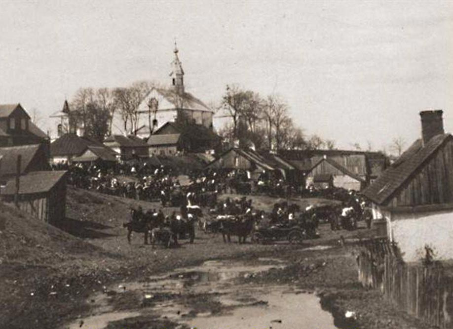 10. Le jour du marché des commerçants juifs de la ville de Hrubiesz, 1925.