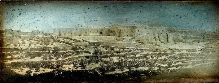 5. Vue panoramique des murailles de la ville.
