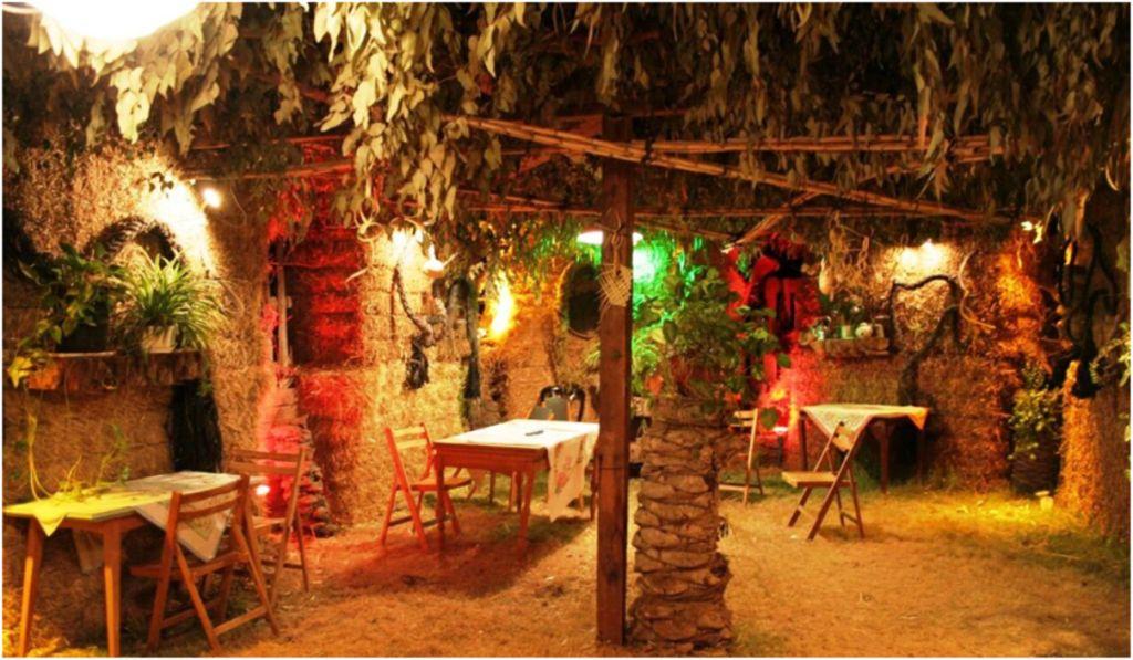 La Soukka du Kibbouts Tirat Zvi, dans la vallée de Beit Shéan, a gagné le premier prix de la plus belle Soukka. Construi...