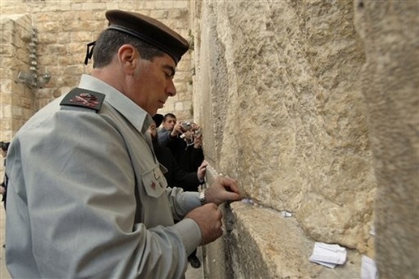 Le général en chef de Tsahal au Kottel