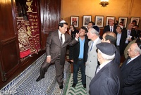 Le Prince Charles visite la synagogue Aben Danan de Fès