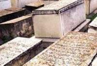 Quatre mois pour rapatrier les défunts enterrés en Algérie