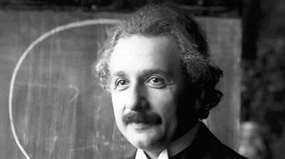Une bible dédicacée de la main d'Einstein