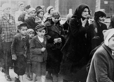 Un chasseur de nazis retrouve la fille du commandant d'Auschwitz