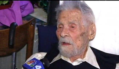 L'homme le plus vieux du monde est un survivant de l'Holocauste de 111 ans
