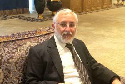 Le Rav Monsenego, trouve la force de continuer.
