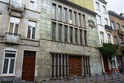 Les juifs partent, les synagogues sont mises en vente
