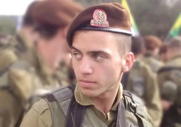 La dépouille du soldat Oron Shaul récupérée à Gaza après 10 ans de captivité