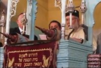 Bénédiction pour le roi du Maroc à la synagogue Aben Danan de Fez