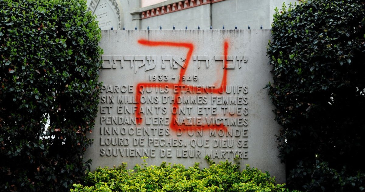 Genève : Des croix gammées taguées sur la synagogue