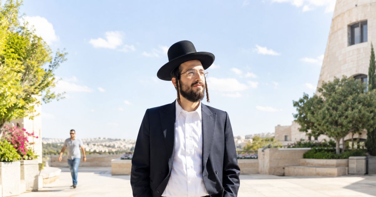 Un juif doit il se démarquer des autres peuples par son vêtement ?